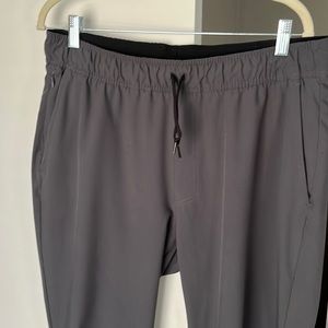 Travis Mathew Gray Travel 2.0 performance jogger Sz L